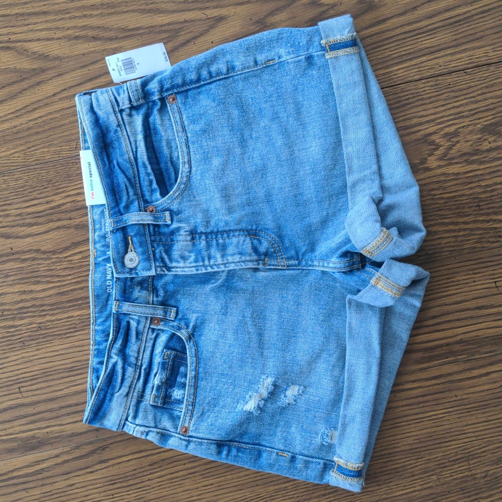 NWT. Old Navy Jean Shorts
